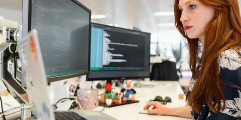 Graphic Design Freelance Jobs in Australia: Income, Platforms & Opportunities (AUD 50,000–75,000/Year)