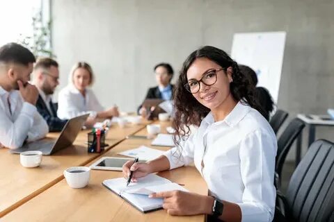 Virtual Interview Tips: How to Stand Out on Zoom and Get Hired